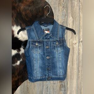 AToZ4Kids size 7/8 blue jean button up sleeveless vest nwt medium wash denim